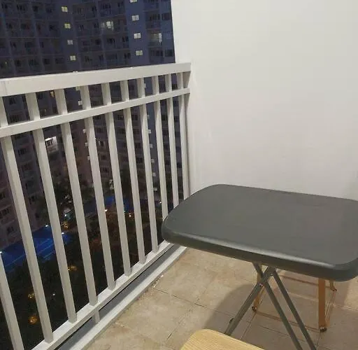 2bedroom 2bath Near Moa With Balcony Facing Pool Апартаменты Манила
