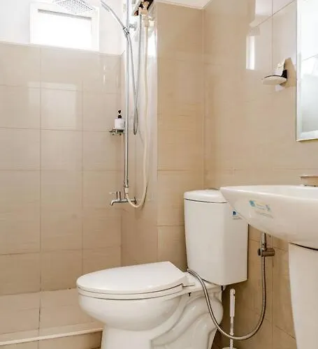 2bedroom 2bath Near Moa With Balcony Facing Pool Манила