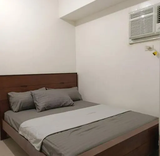 2bedroom 2bath Near Moa With Balcony Facing Pool