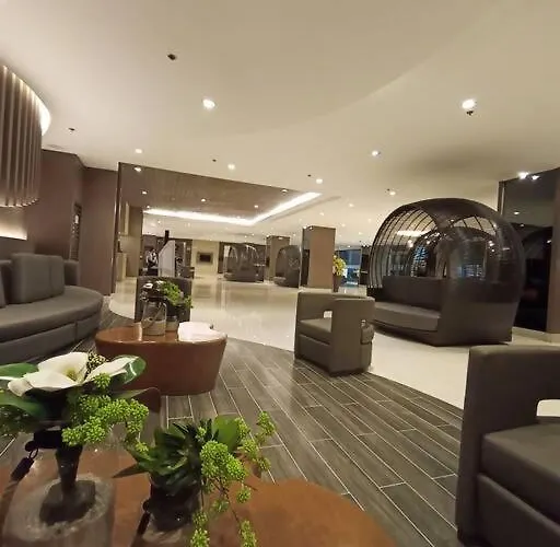 Апартаменты 2bedroom 2bath Near Moa With Balcony Facing Pool *