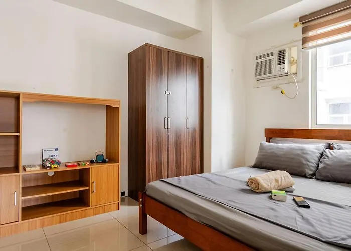 Апартаменты 2bedroom 2bath Near Moa With Balcony Facing Pool Манила